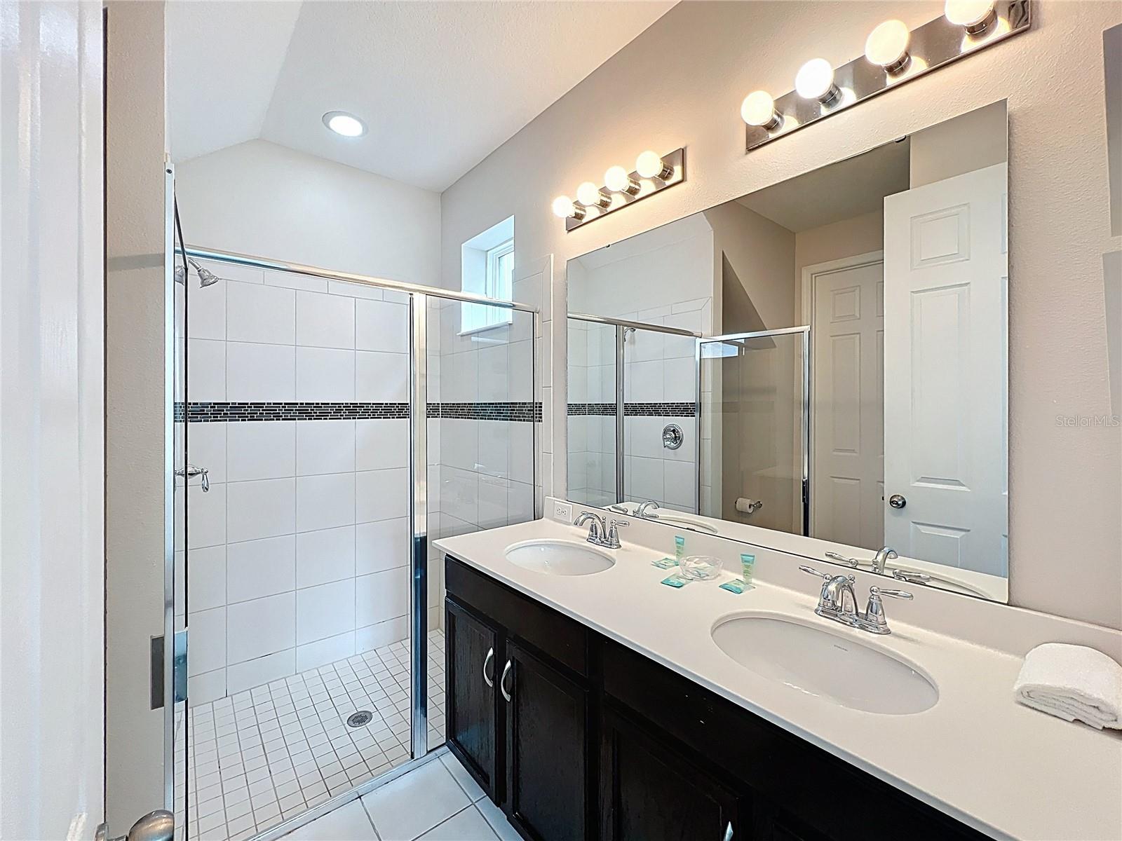 Image 11 of 41 For 1546 Carey Palm Circle