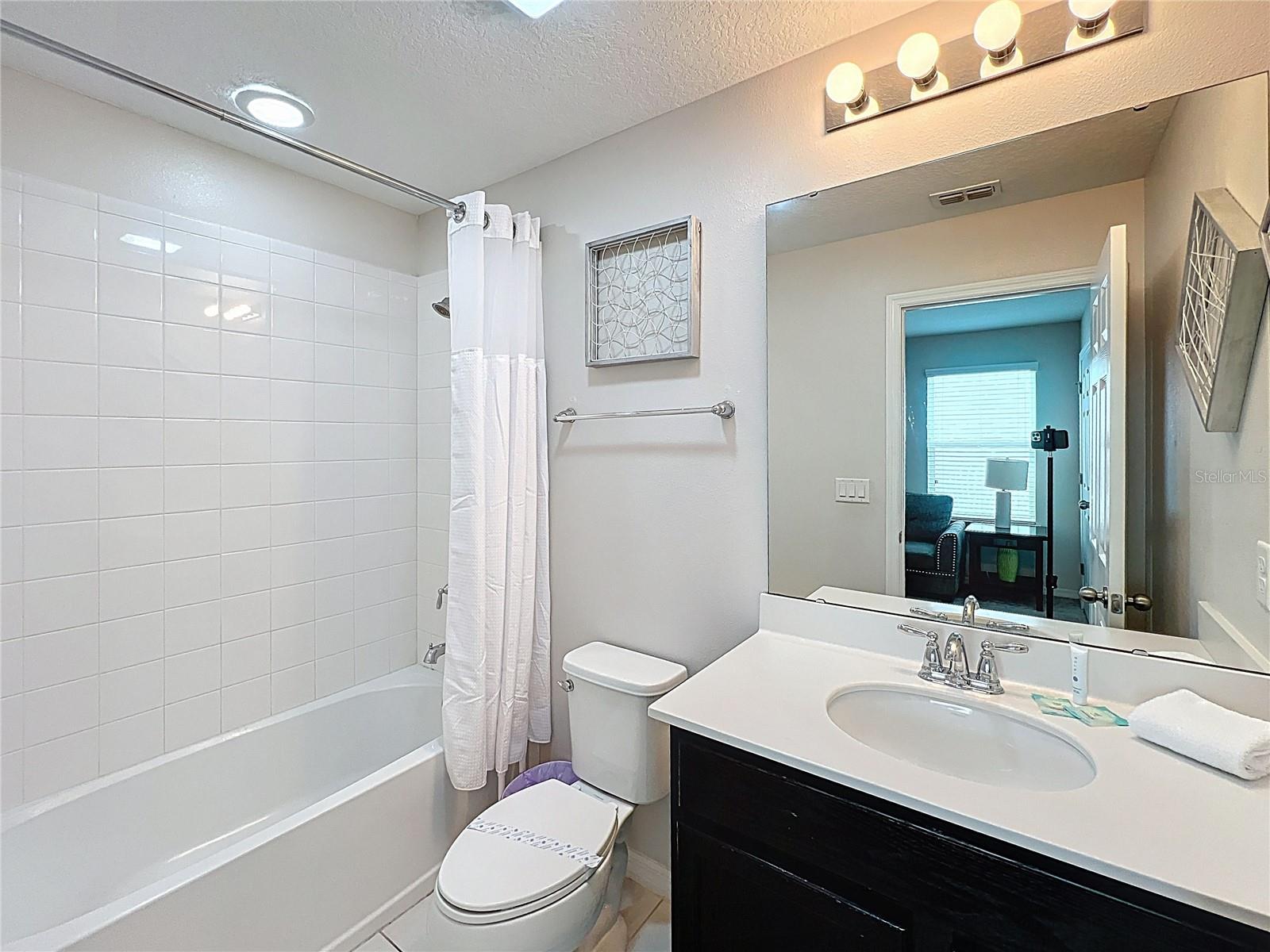 Image 16 of 41 For 1546 Carey Palm Circle