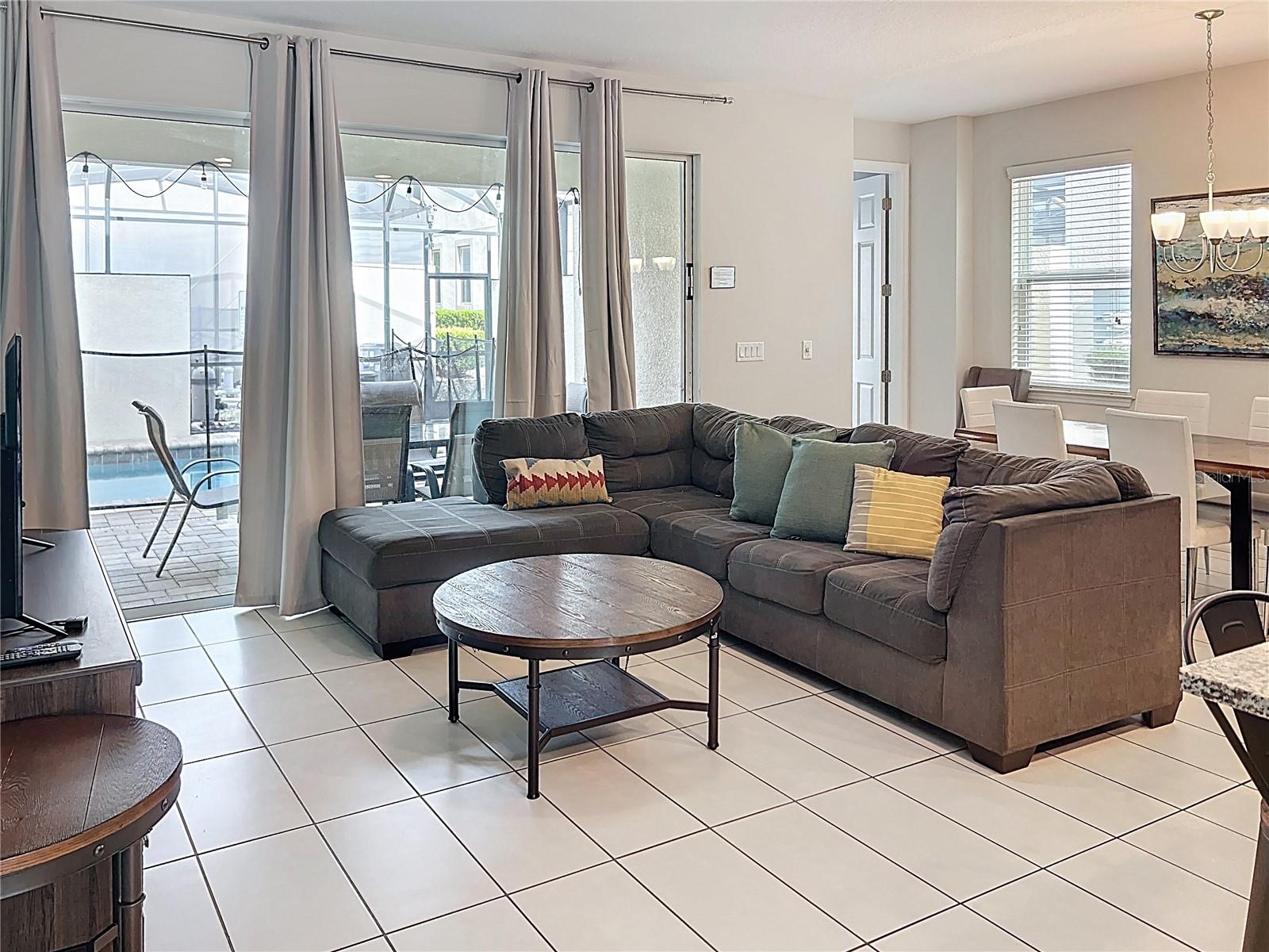 Image 8 of 41 For 1546 Carey Palm Circle