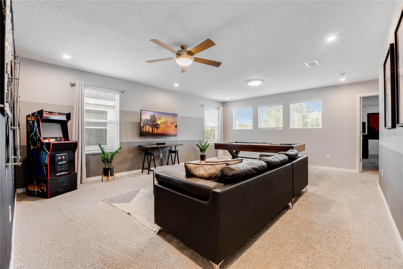 Image 11 of 41 For 8943 Amelia Downs Trail