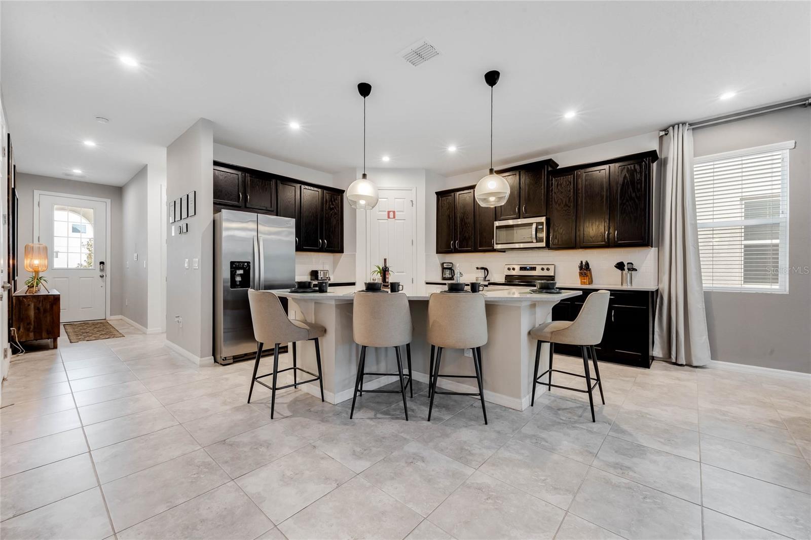 Image 3 of 41 For 8943 Amelia Downs Trail