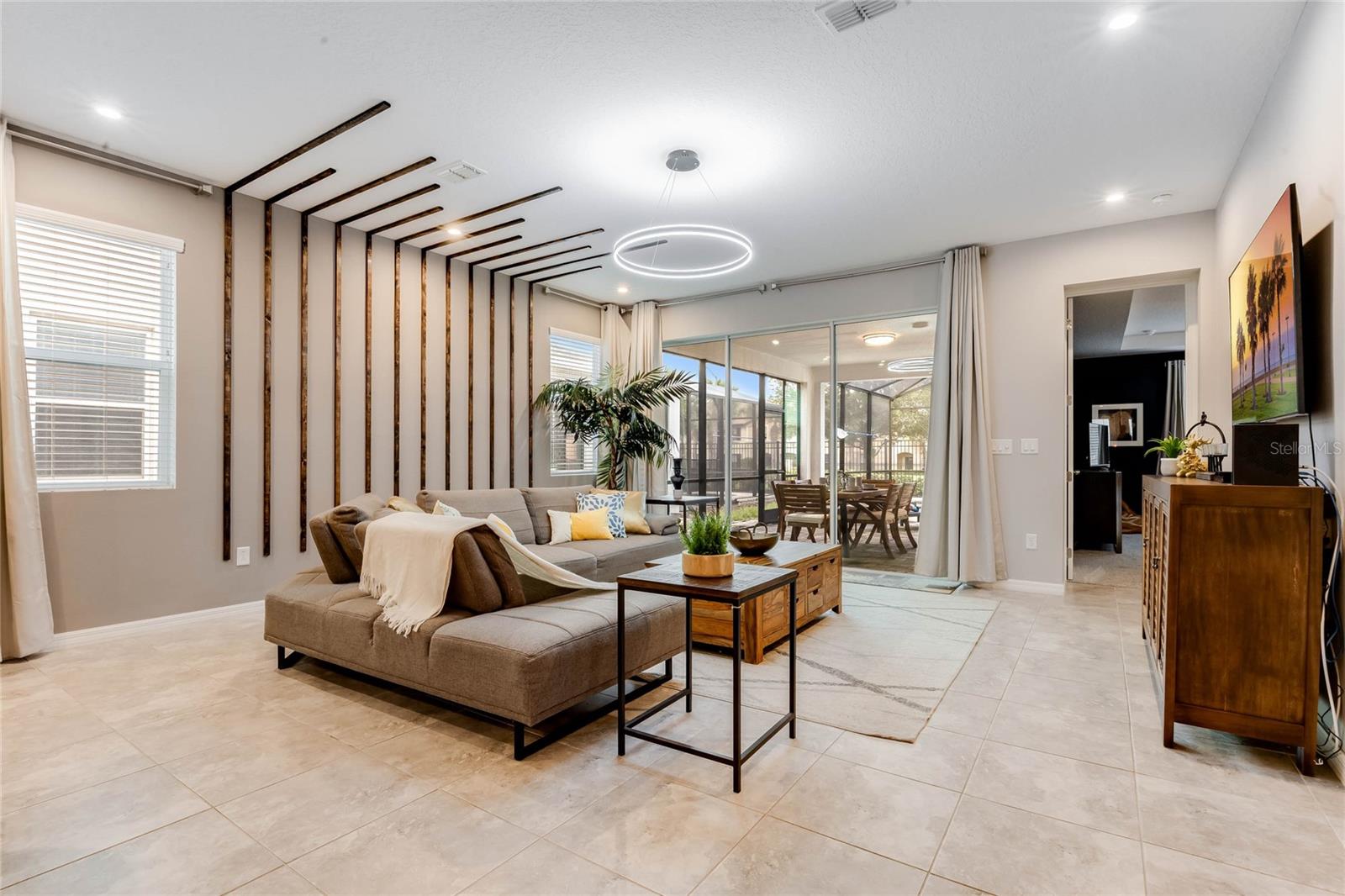 Image 4 of 41 For 8943 Amelia Downs Trail