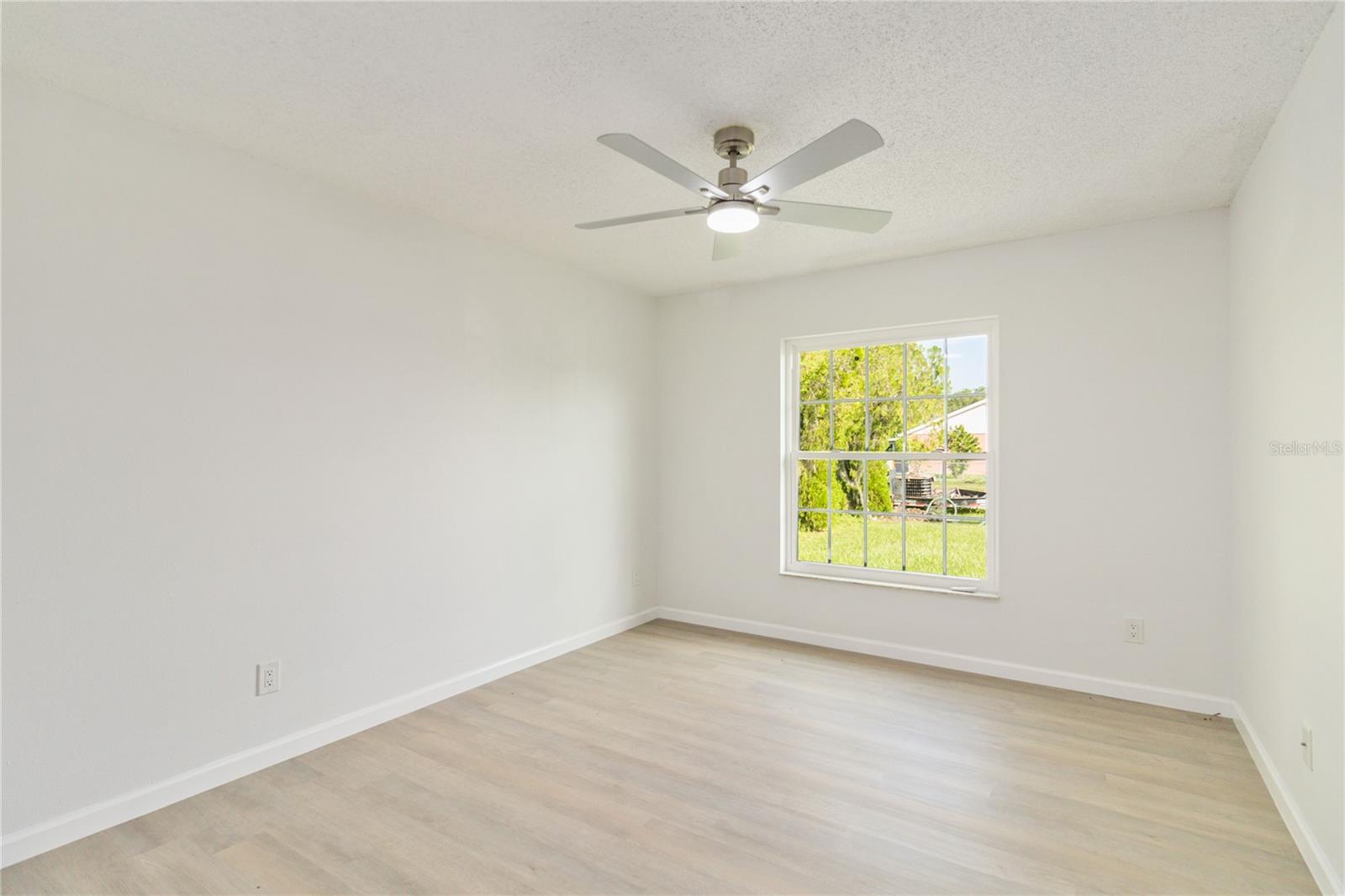 Image 30 of 41 For 371 Buttonwood Drive