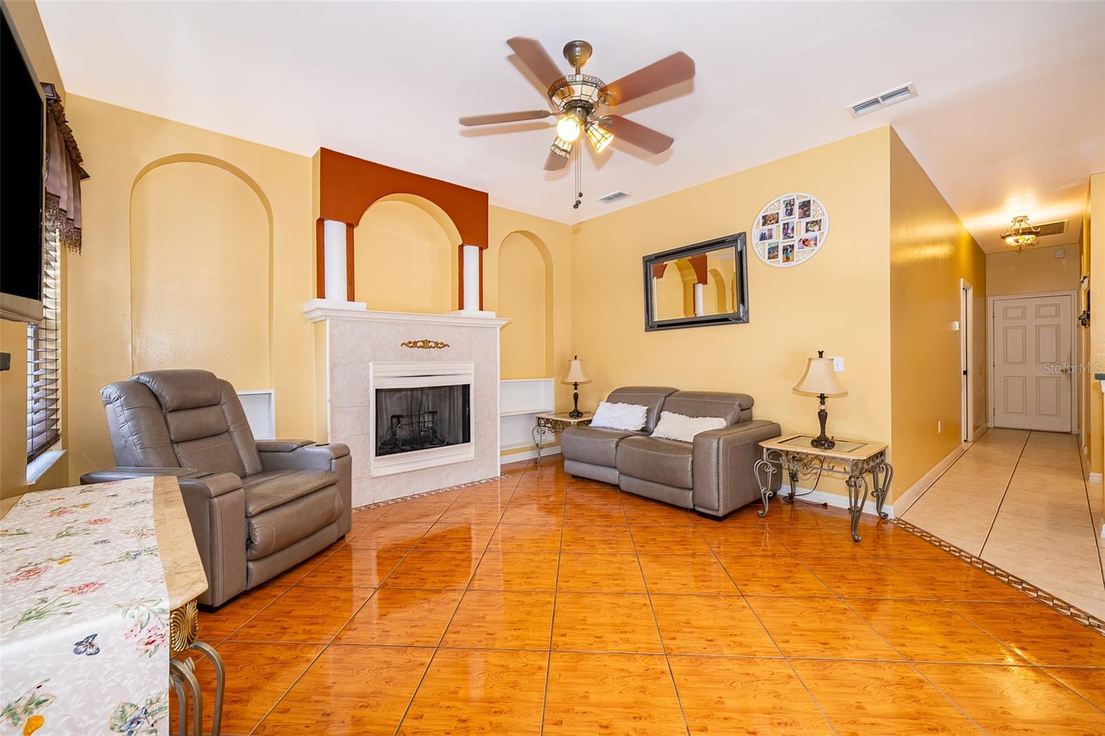 Image 8 of 29 For 5312 Coral Vine Lane