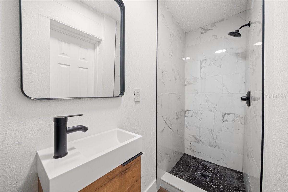 Image 10 of 18 For 1042 Alamanda Lane