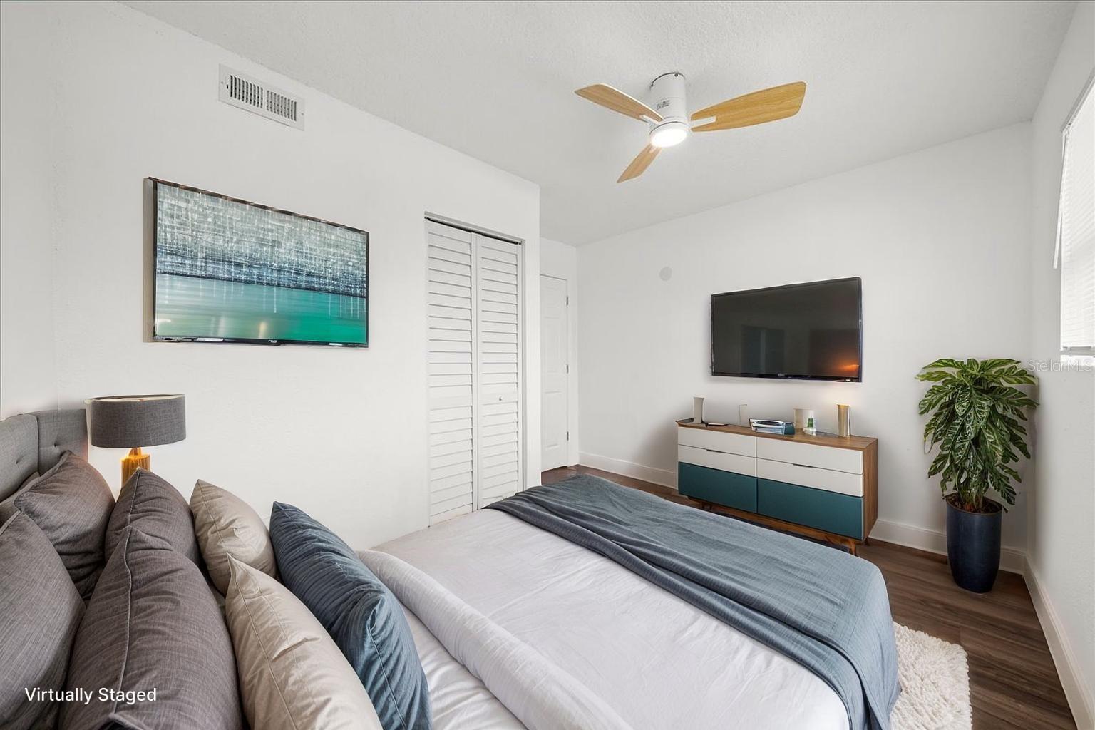 Image 8 of 18 For 1042 Alamanda Lane
