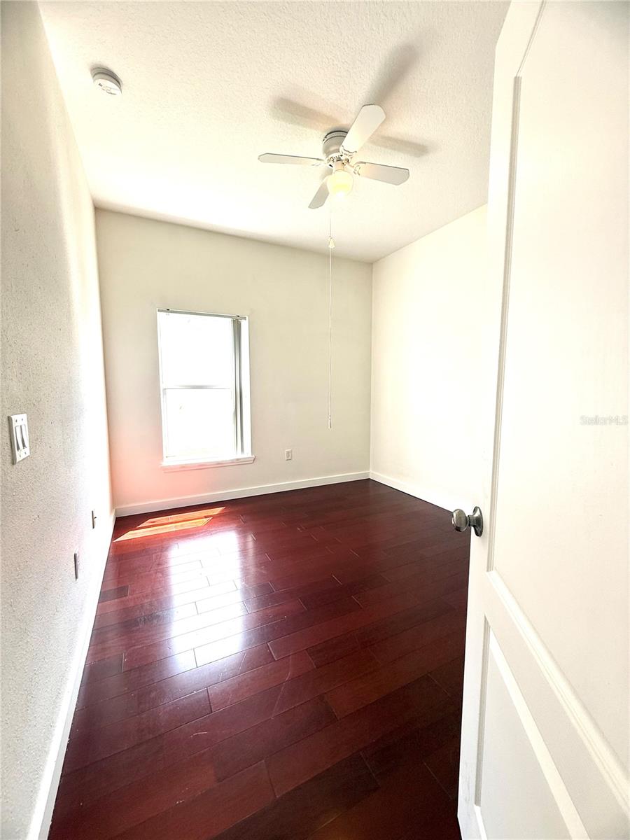 Image 21 of 33 For 1030 Vaquero Lane
