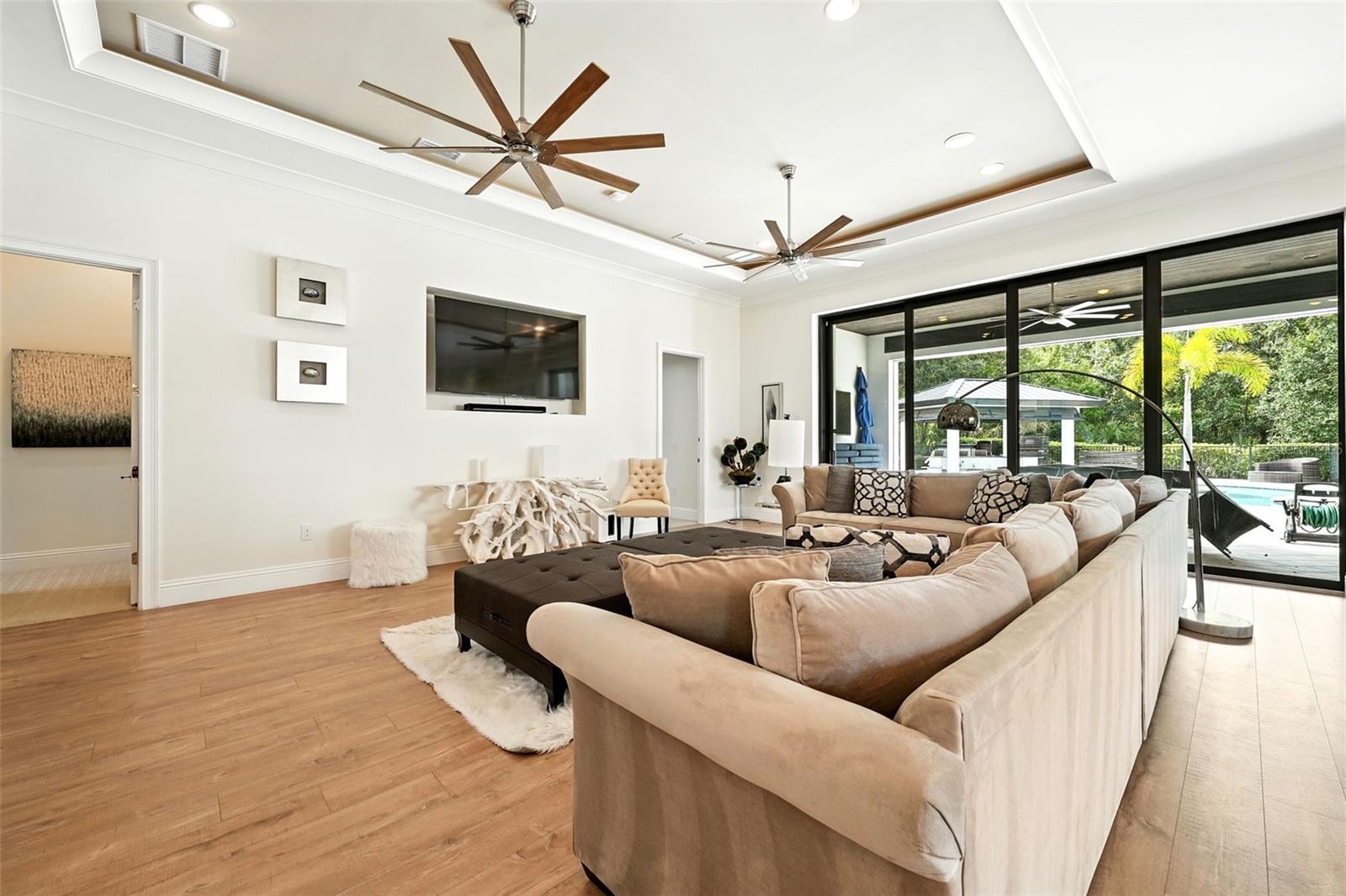 Image 7 of 90 For 8182 Valhalla Terrace