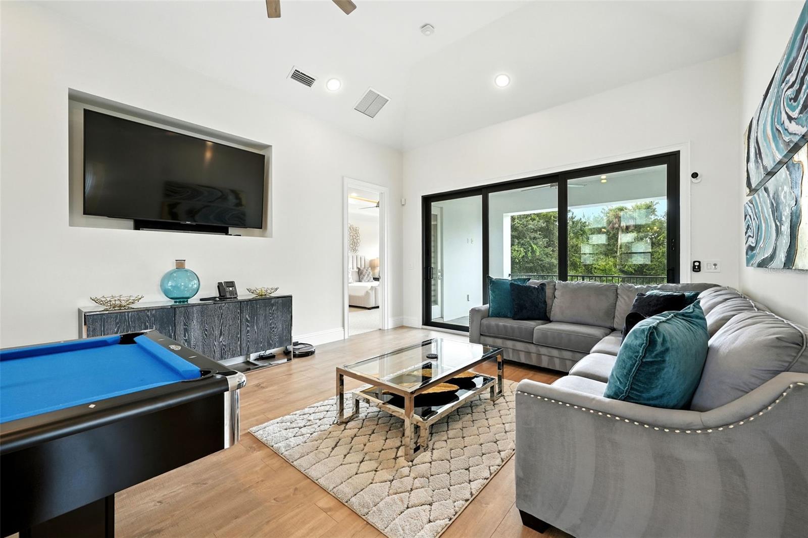 Image 75 of 90 For 8182 Valhalla Terrace