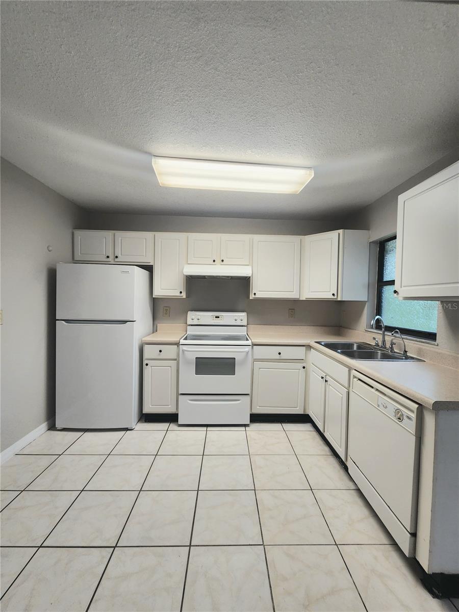 Image 13 of 19 For 779 Lucaya Drive