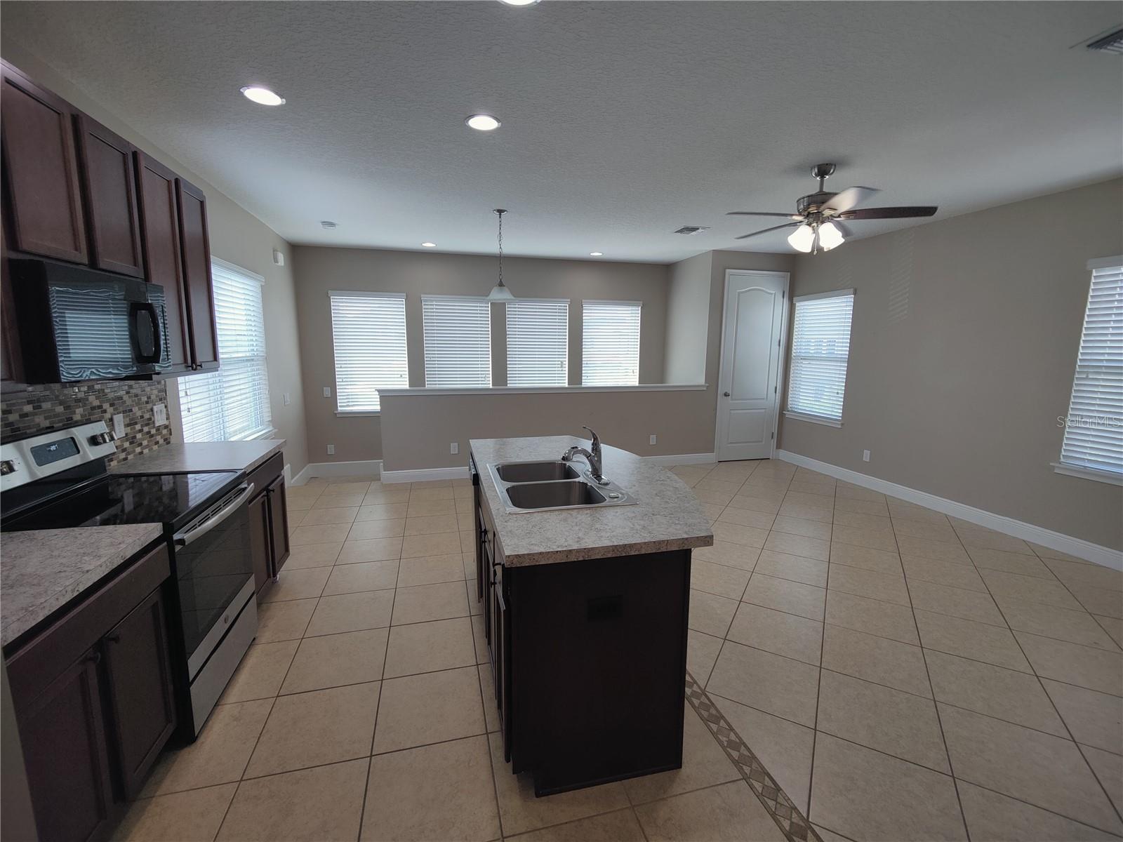 Image 8 of 17 For 12989 Doisy Street