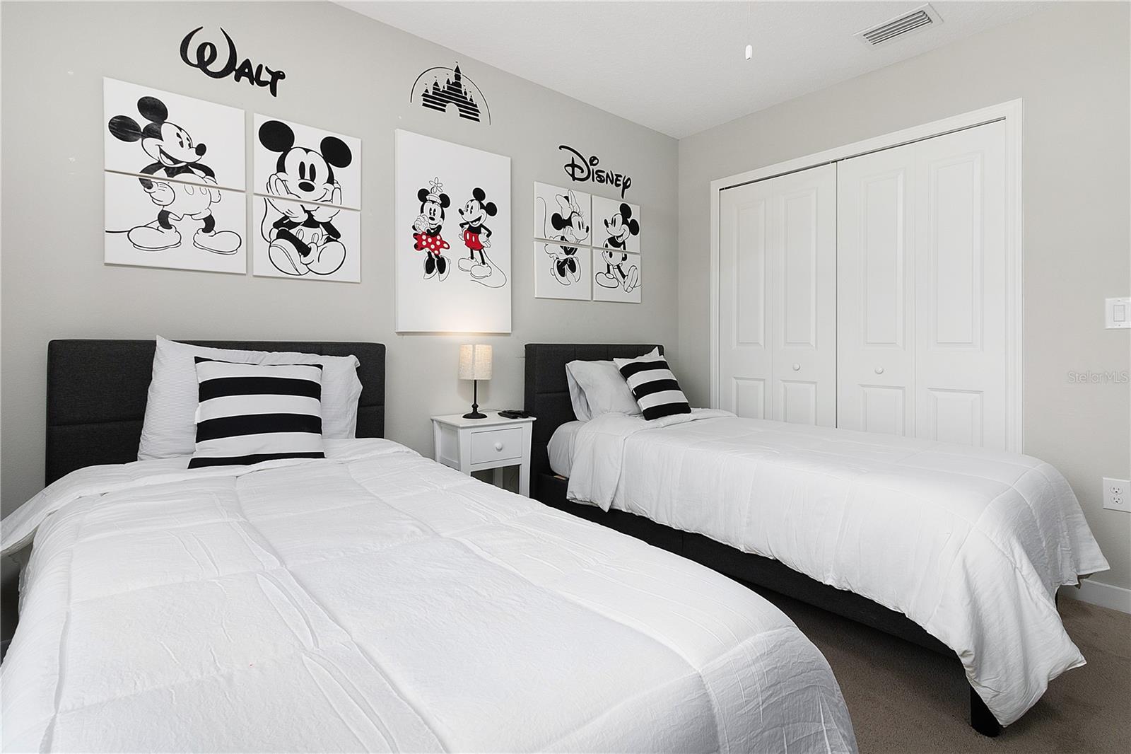 Image 25 of 35 For 4424 Le Reve Court