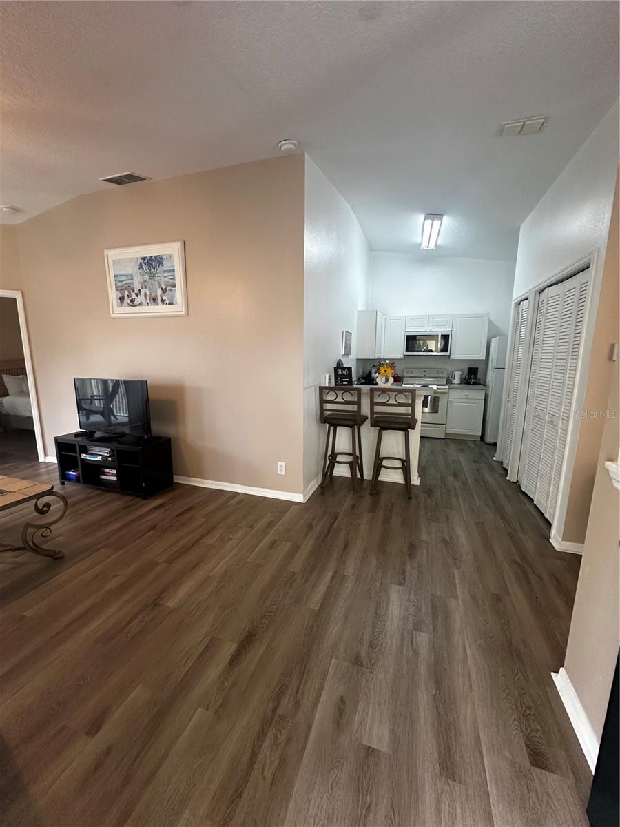 Image 18 of 19 For 8841 Grand Palms Circle B