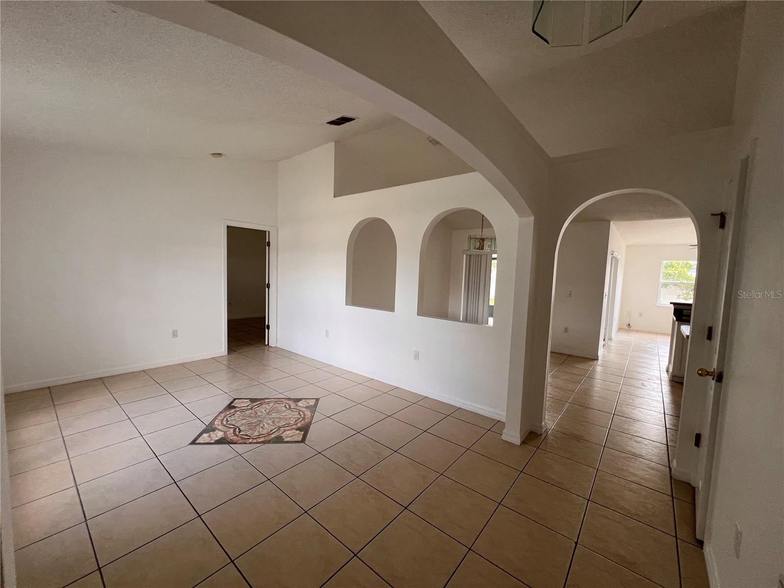 Image 11 of 25 For 2423 Morgan Point Boulevard
