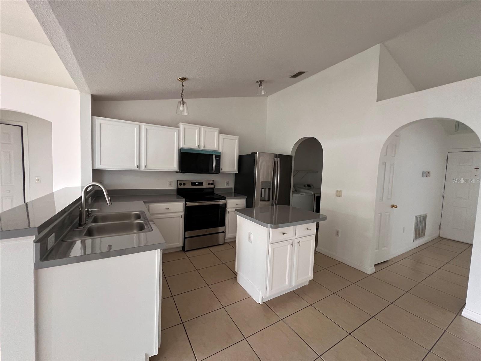 Image 15 of 25 For 2423 Morgan Point Boulevard