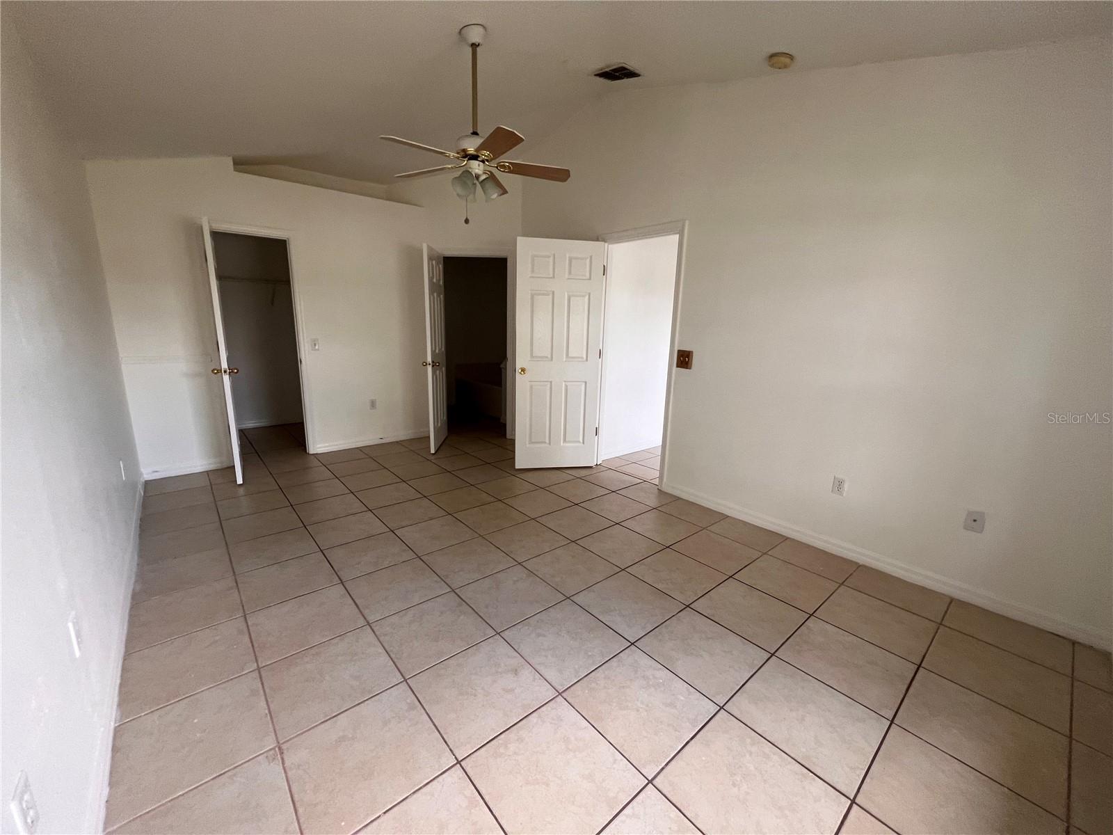Image 6 of 25 For 2423 Morgan Point Boulevard