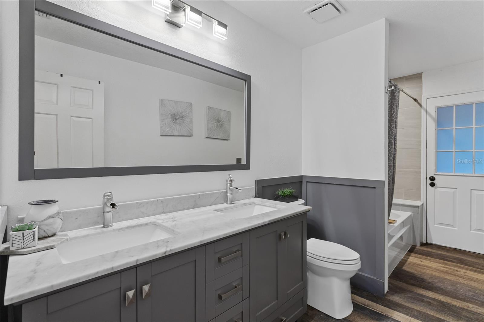 Image 22 of 48 For 1600 10th Street