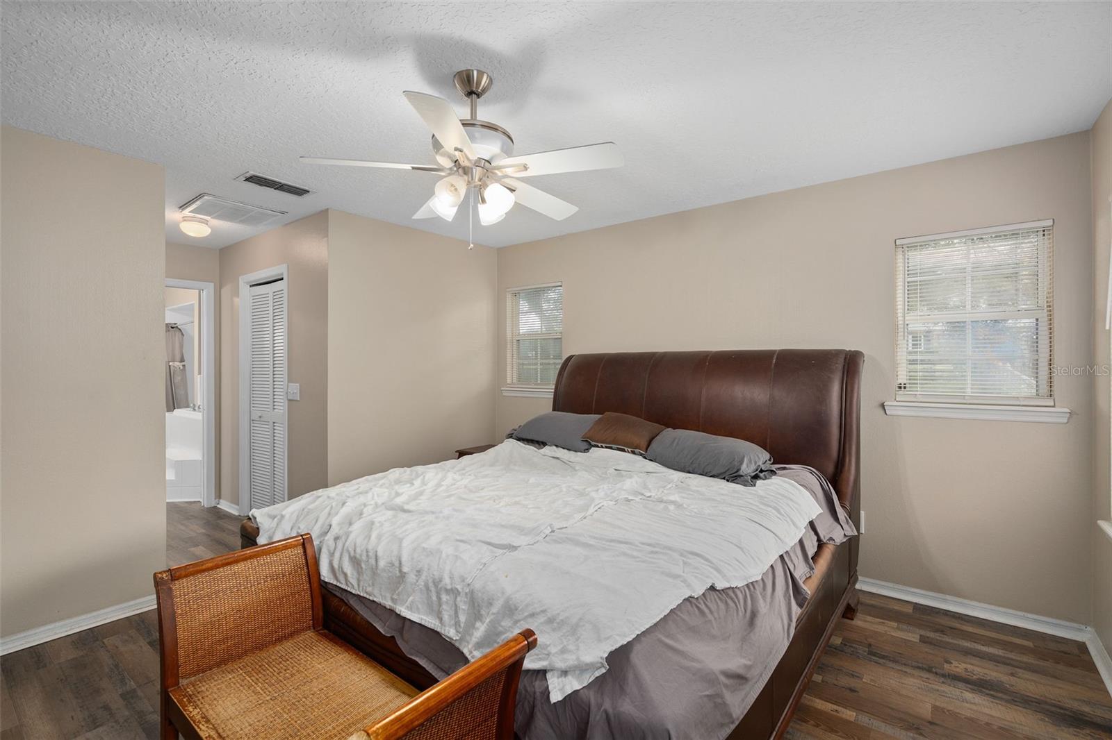 Image 14 of 57 For 32122 Hickory Lane