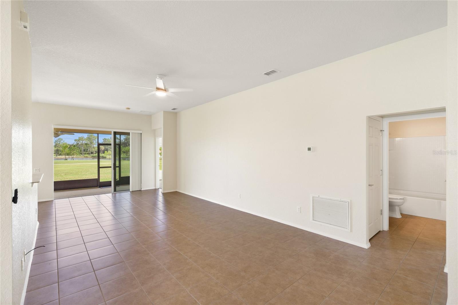 Image 13 of 45 For 418 Del Sol Avenue