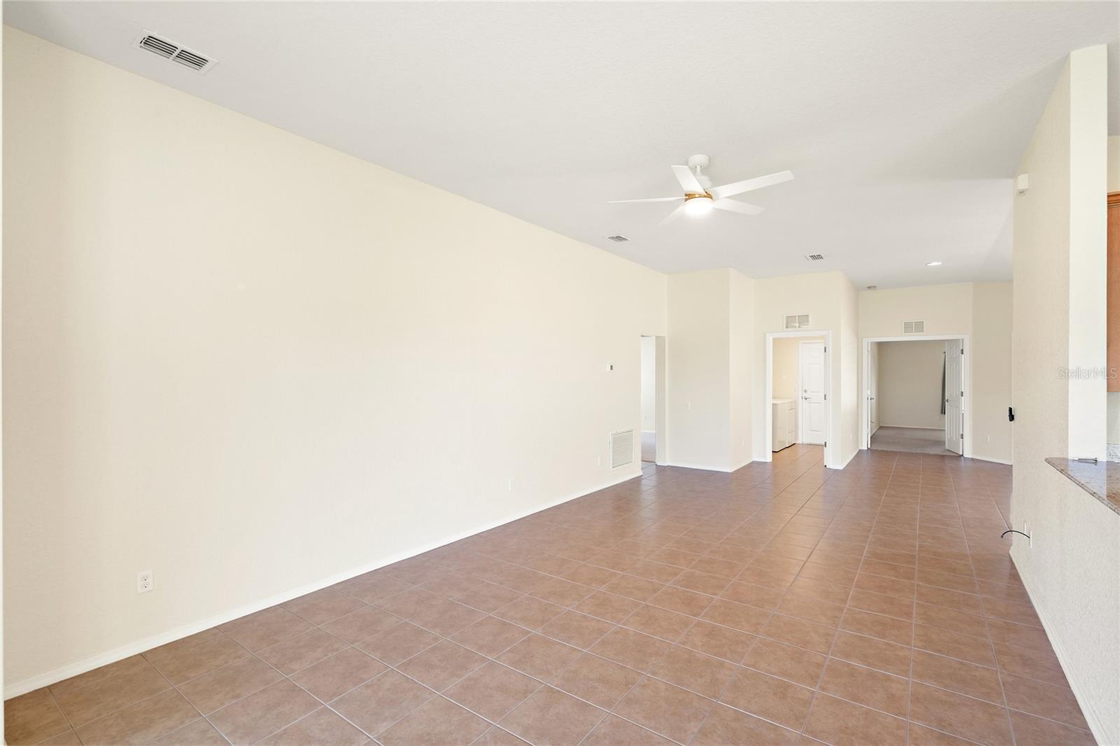 Image 14 of 45 For 418 Del Sol Avenue