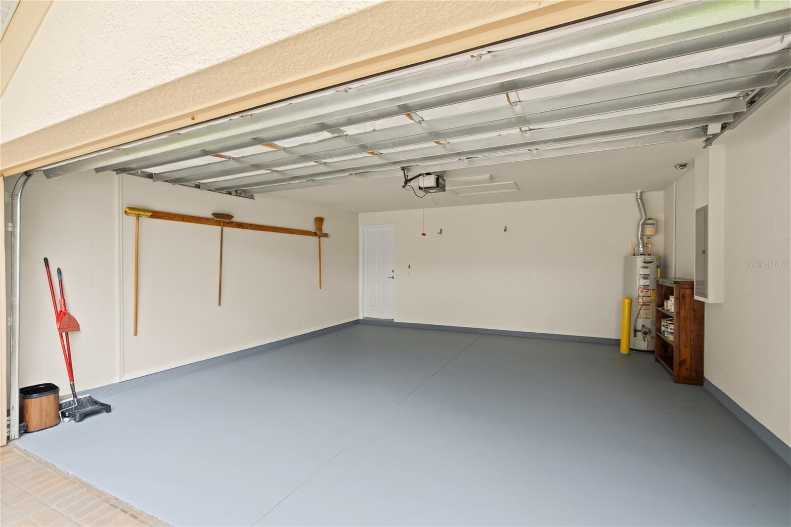 Image 31 of 45 For 418 Del Sol Avenue