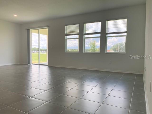 Image 22 of 37 For 668 Grove Street