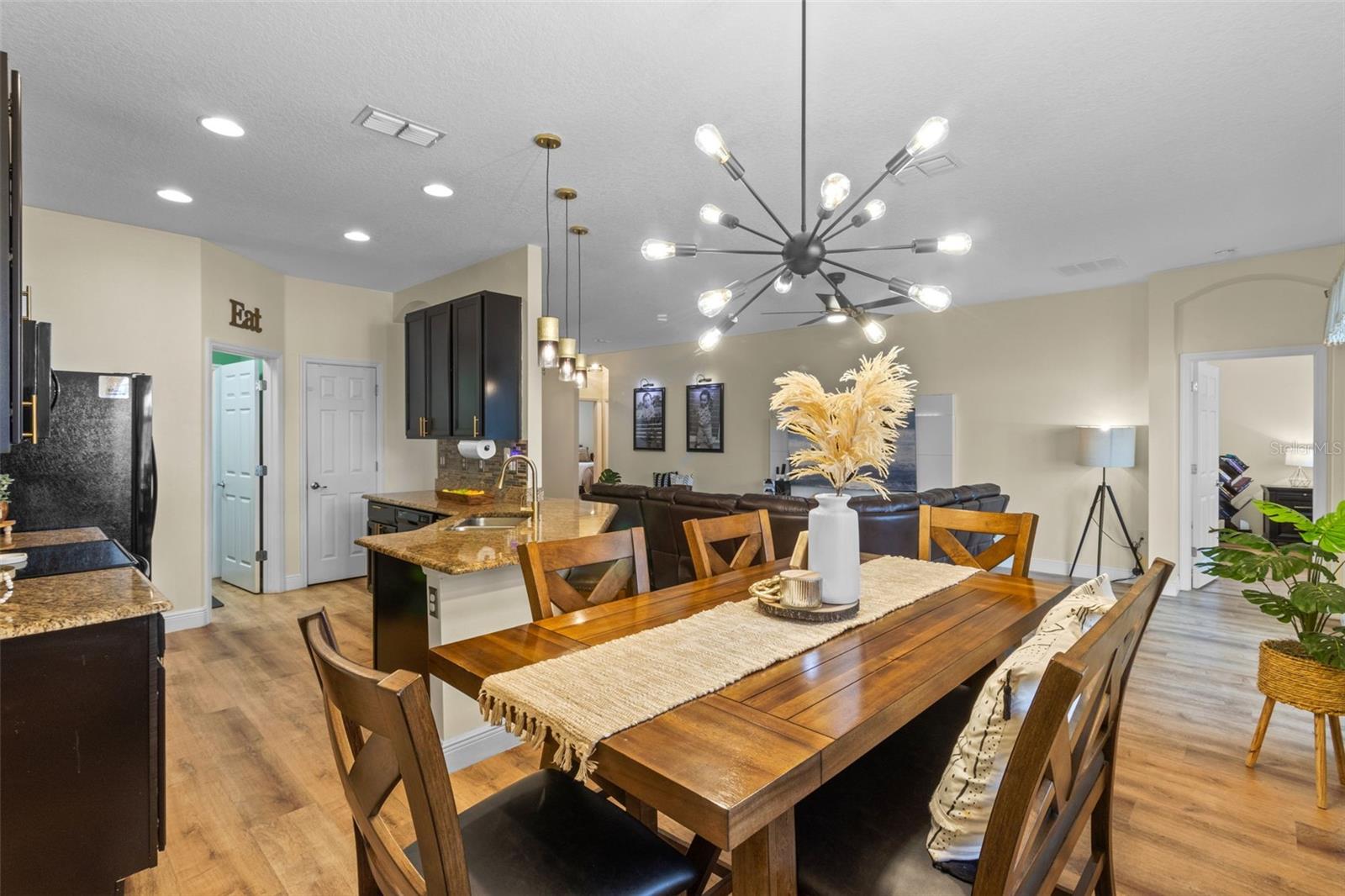 Image 11 of 52 For 756 Star Magnolia Drive