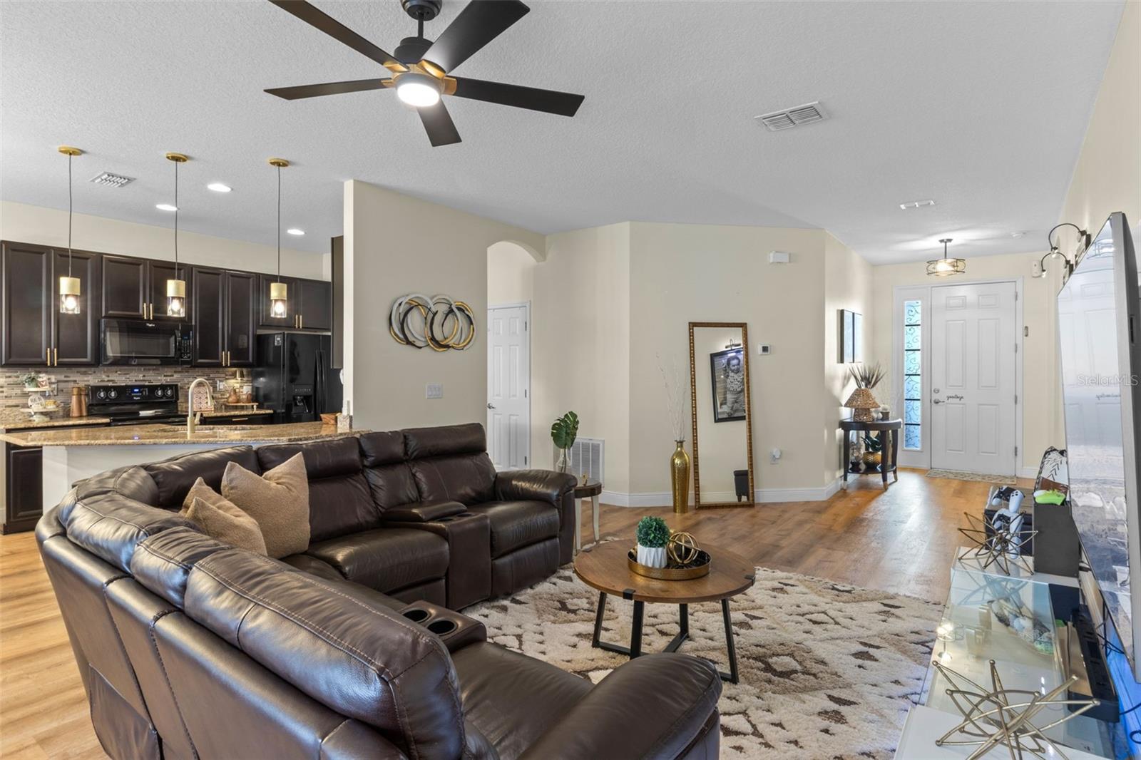Image 14 of 52 For 756 Star Magnolia Drive