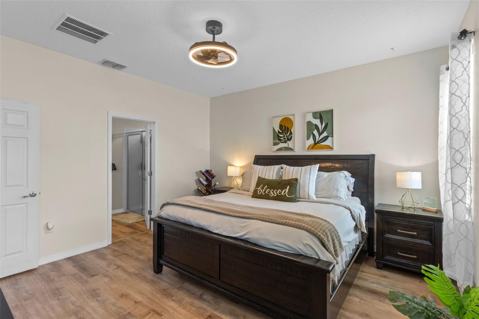 Image 23 of 52 For 756 Star Magnolia Drive