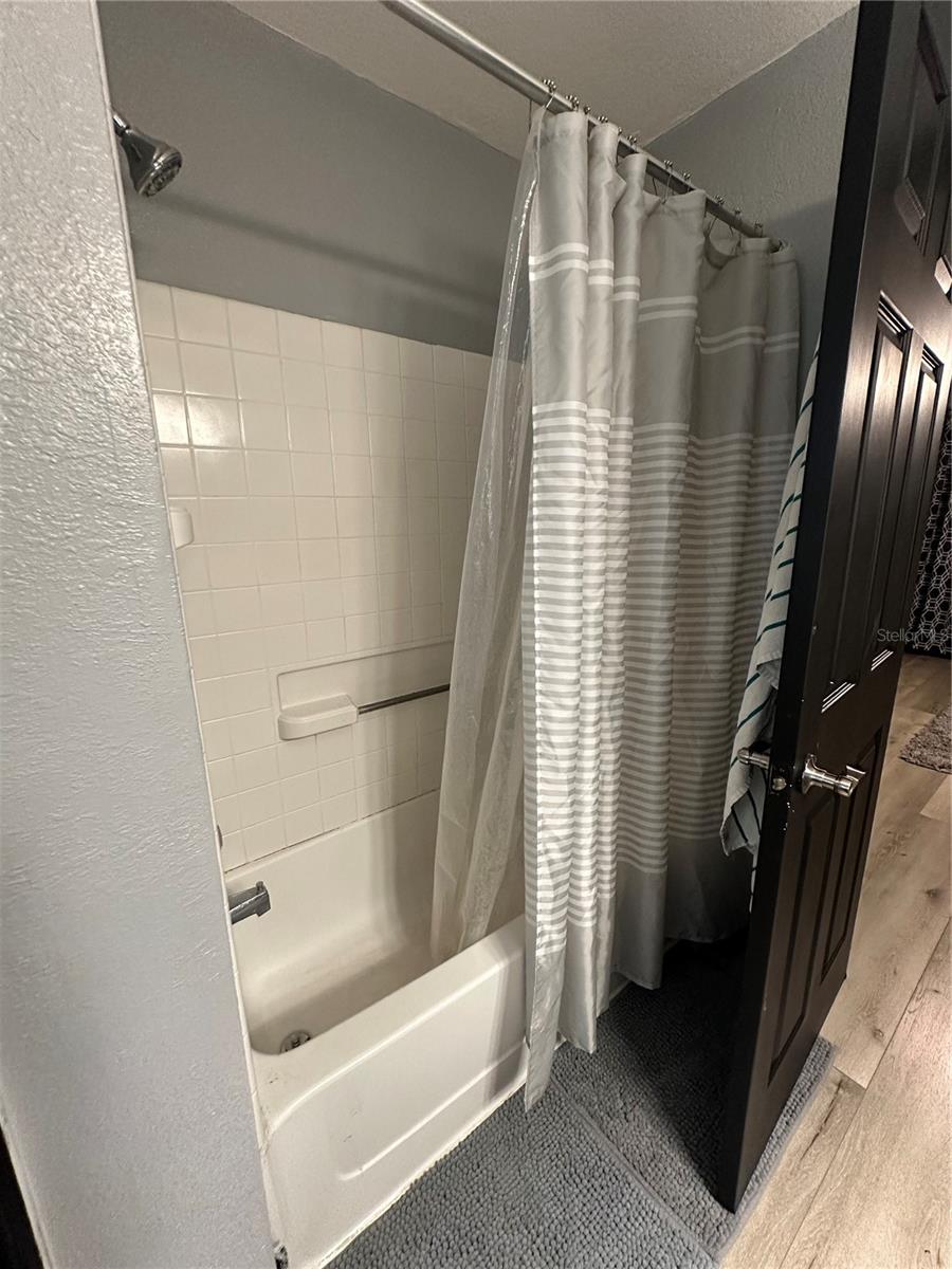 Image 28 of 44 For 11800 State Road 60 E