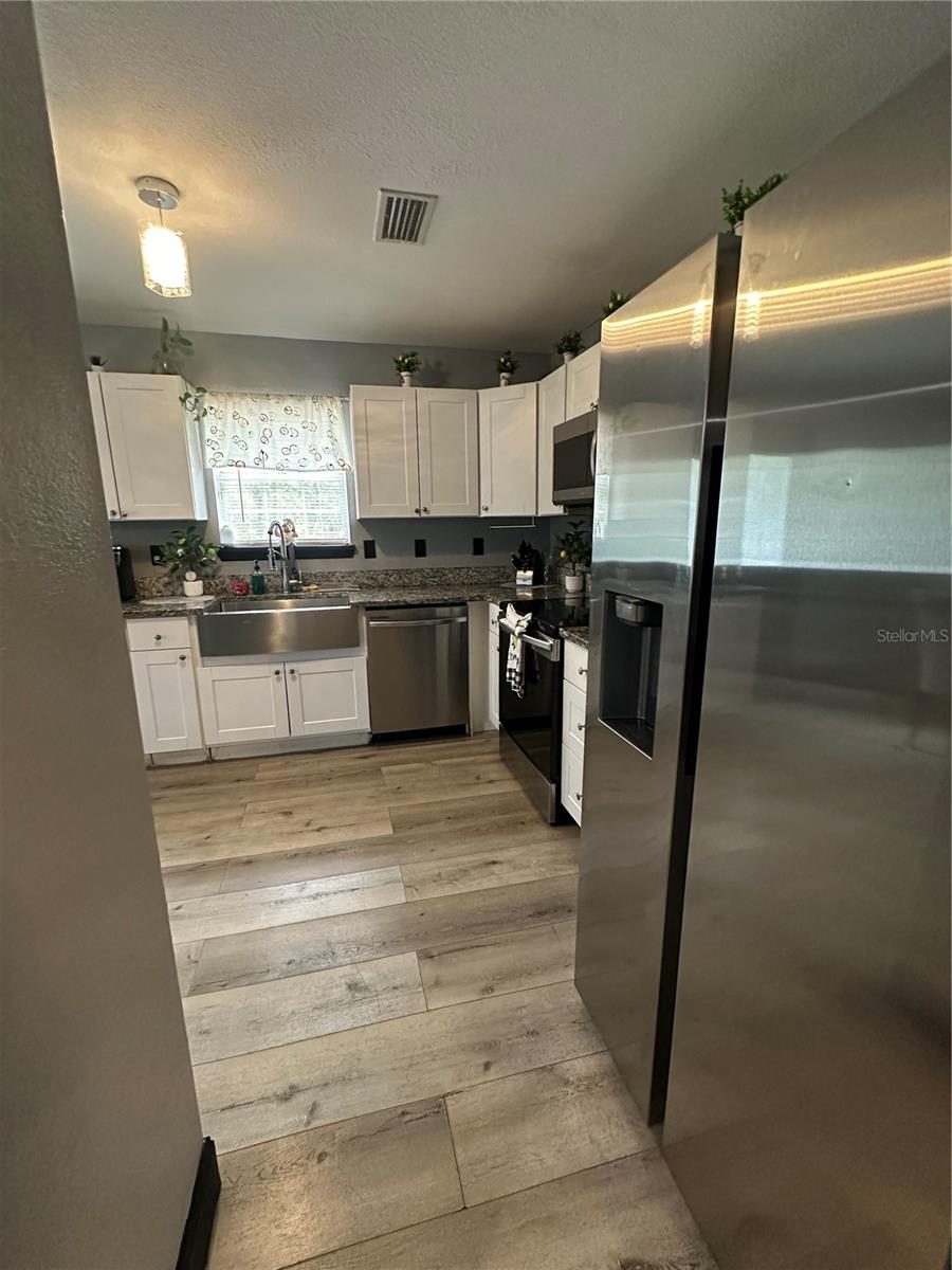 Image 41 of 44 For 11800 State Road 60 E