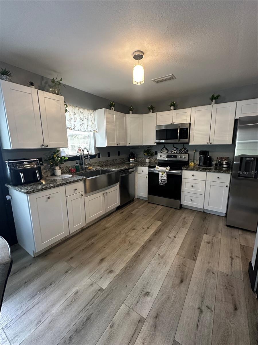 Image 43 of 44 For 11800 State Road 60 E