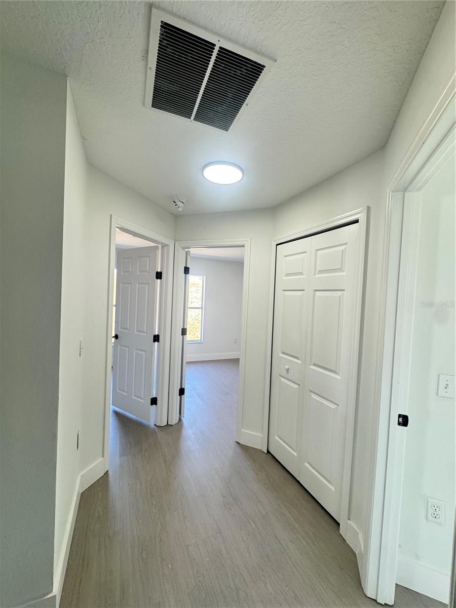 Image 21 of 36 For 207 High Ridge Drive