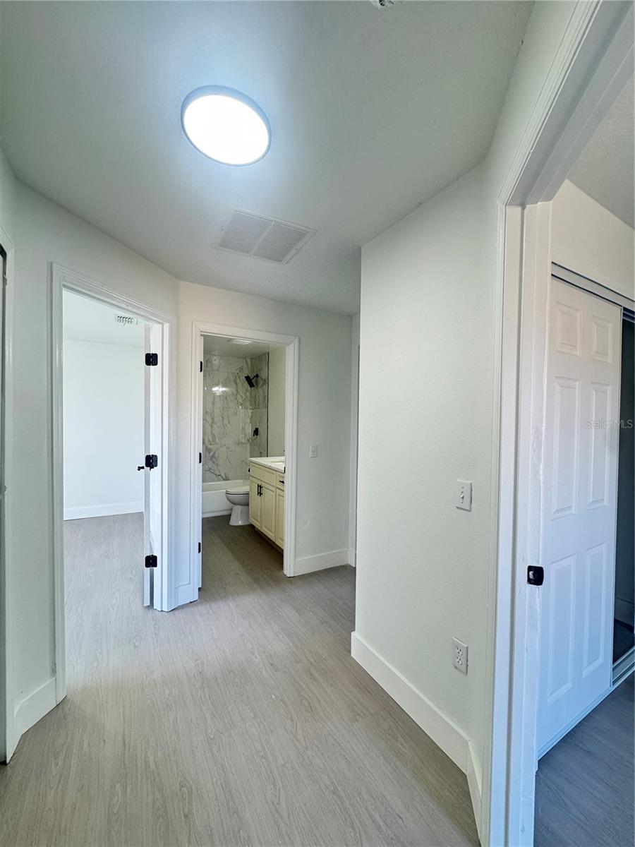 Image 22 of 36 For 207 High Ridge Drive
