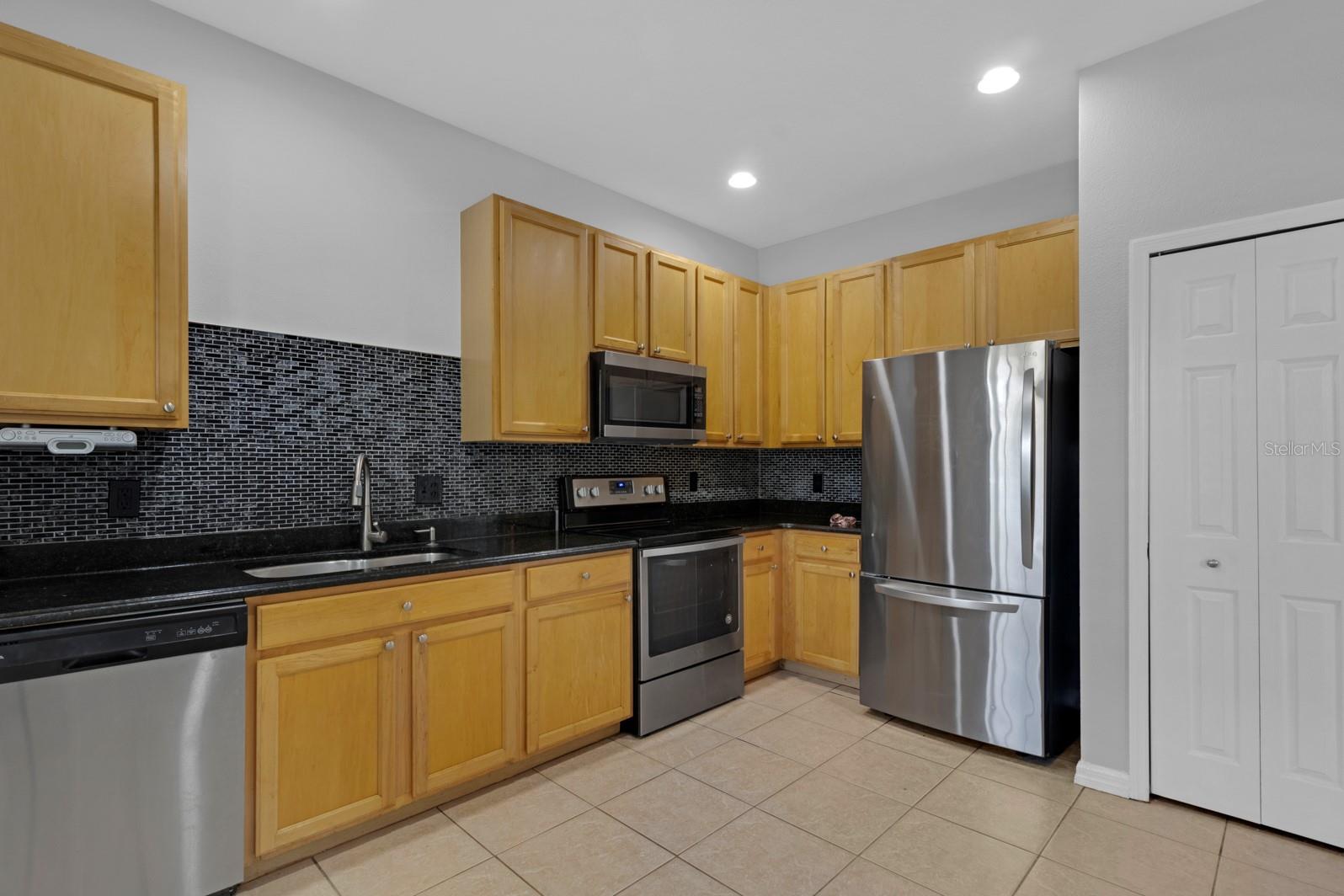 Image 13 of 18 For 13688 Beauregard Place