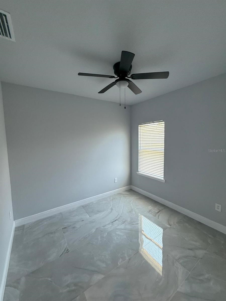 Image 13 of 18 For 373 Amberjack Court