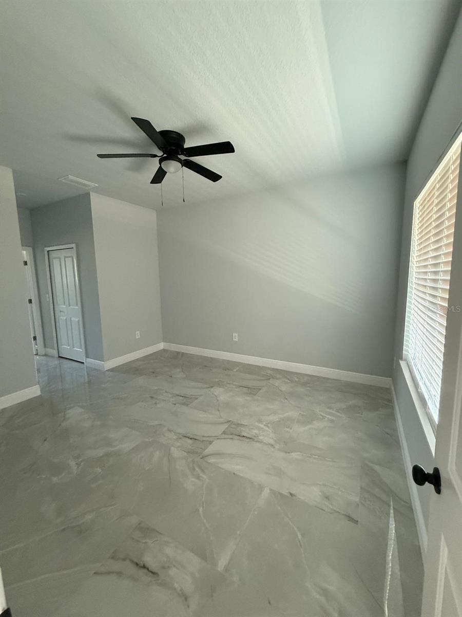 Image 4 of 18 For 373 Amberjack Court