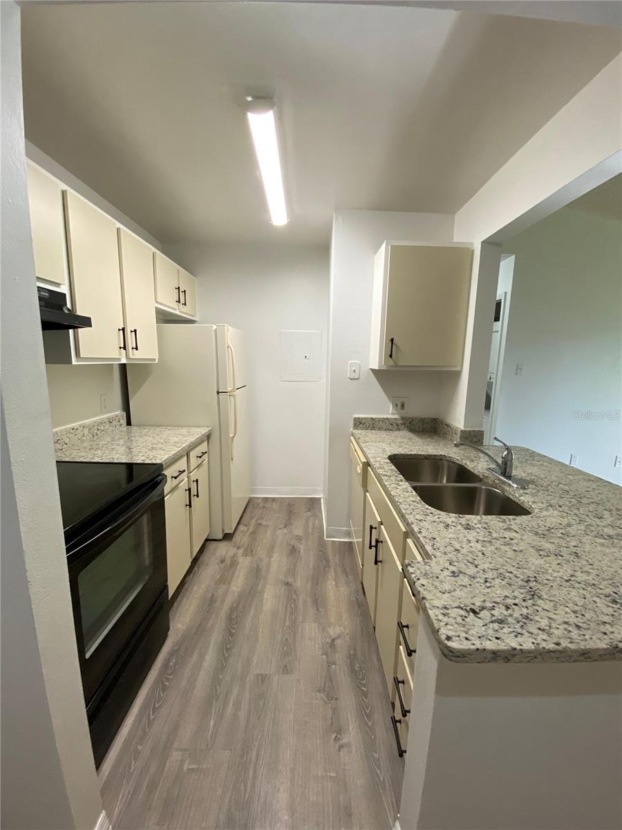Image 4 of 28 For 3831 Nautical Way 203