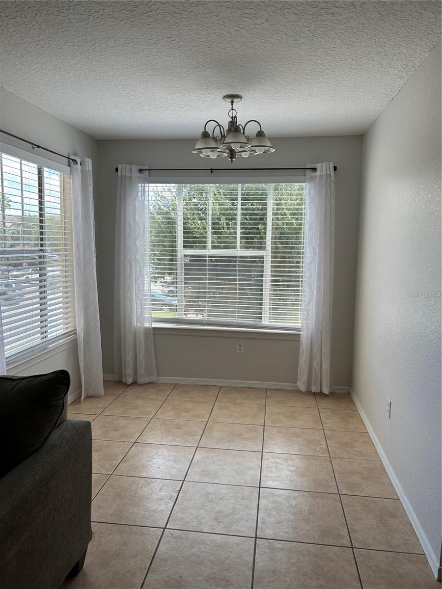 Image 5 of 28 For 2209 Antigua Place 826
