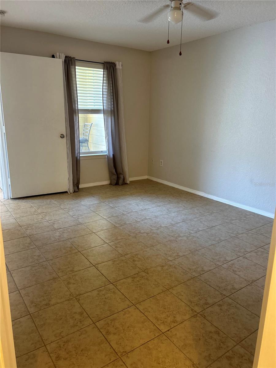 Image 7 of 28 For 2209 Antigua Place 826