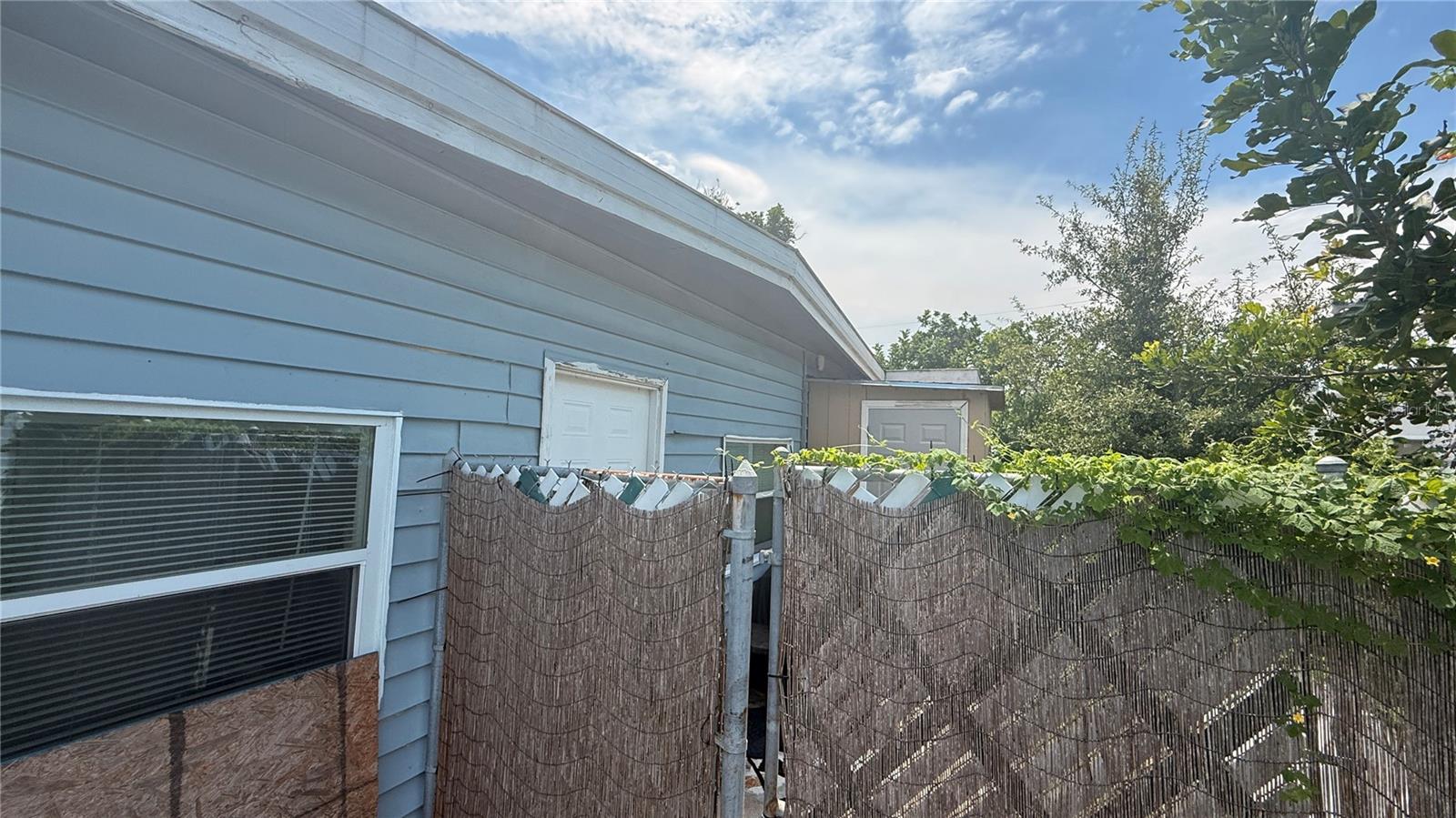 Image 19 of 20 For 10530 Lake Drive