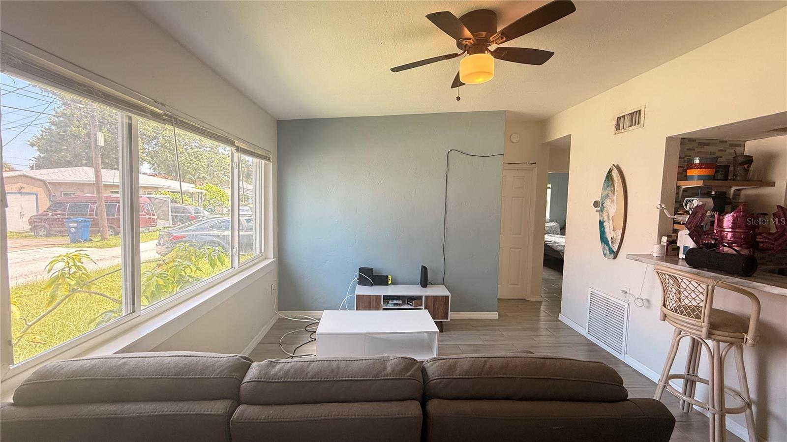 Image 2 of 20 For 10530 Lake Drive