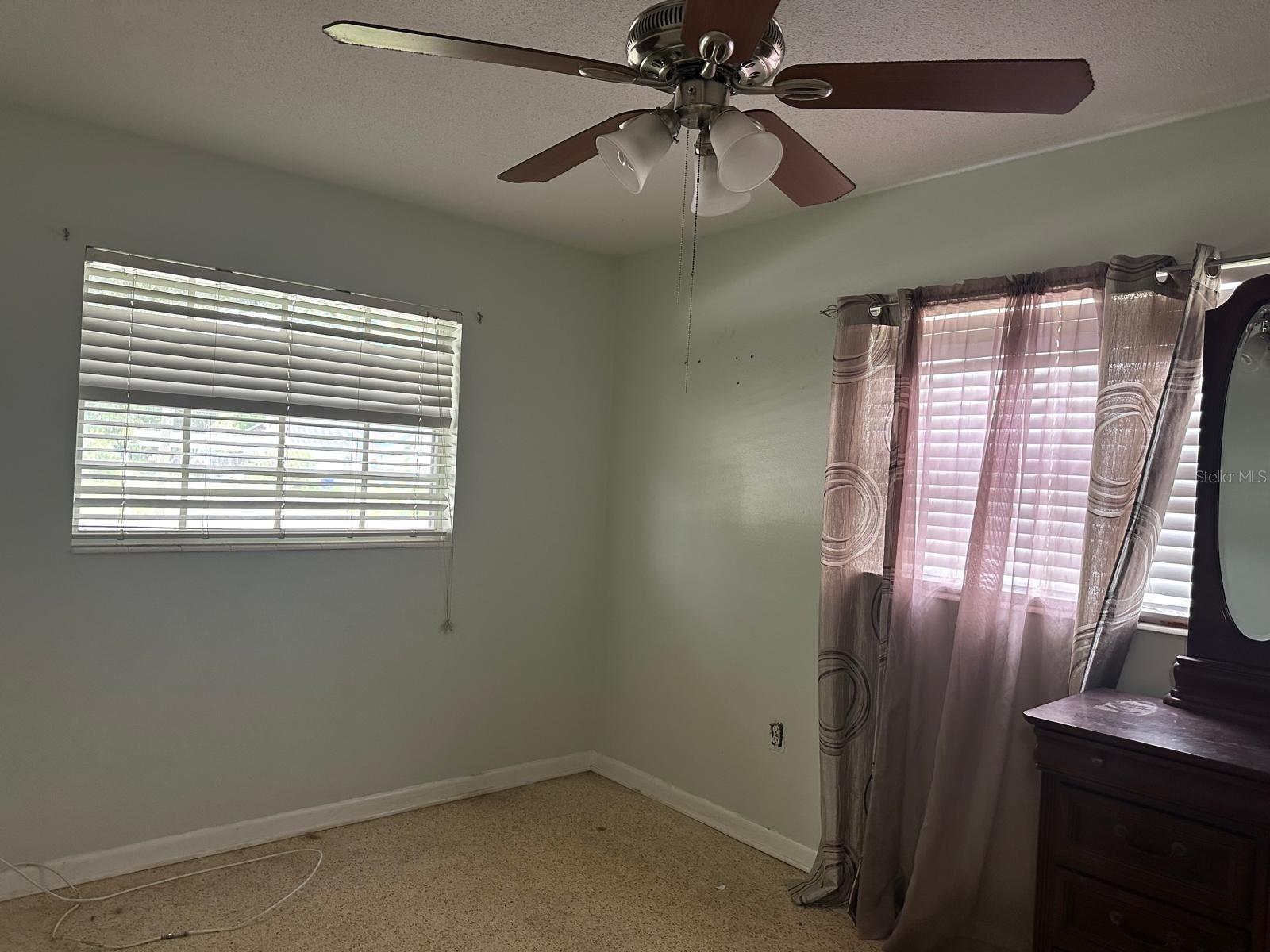 Image 14 of 19 For 707 Thacker Avenue