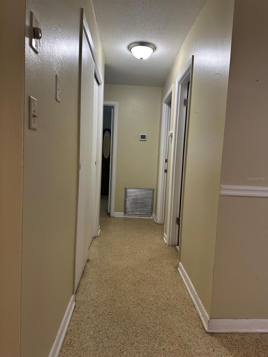 Image 18 of 19 For 707 Thacker Avenue