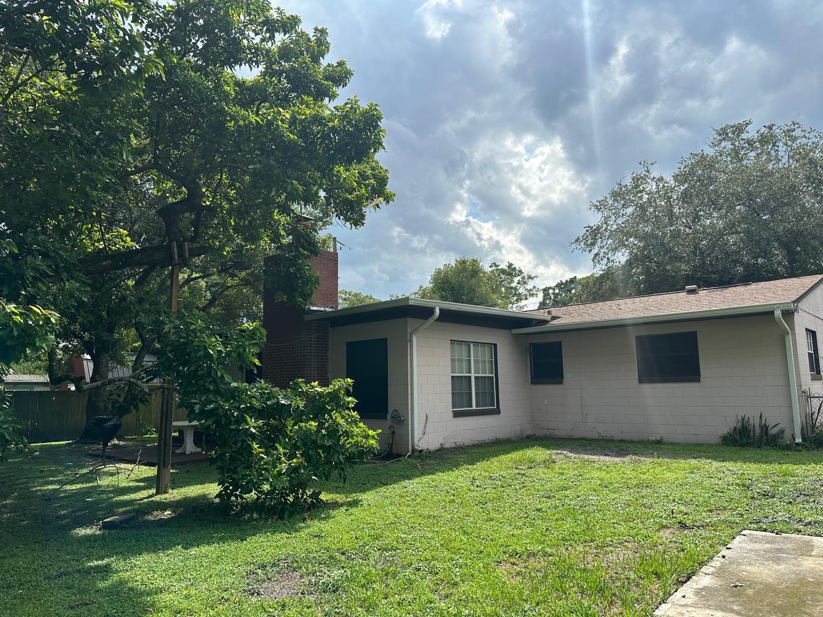 Image 4 of 19 For 707 Thacker Avenue