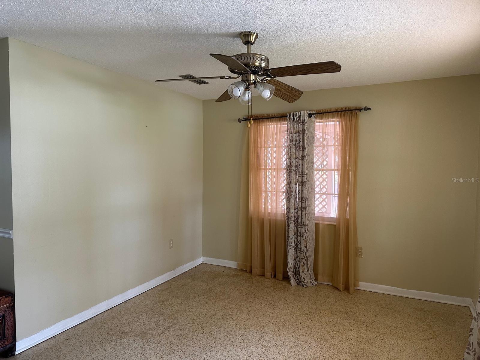 Image 5 of 19 For 707 Thacker Avenue