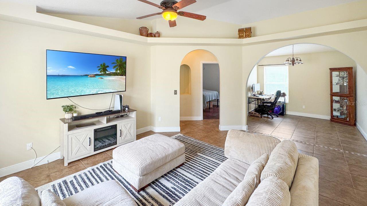 Image 3 of 13 For 1352 Daniel Cove Drive