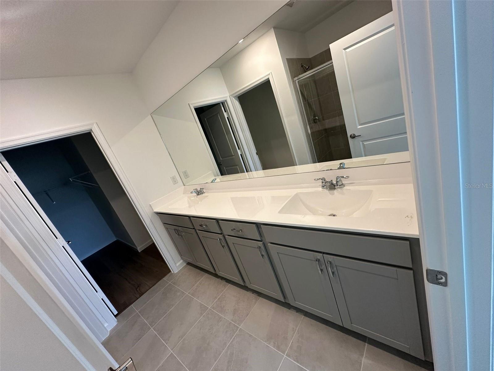 Image 19 of 28 For 11186 Fernbrook Drive