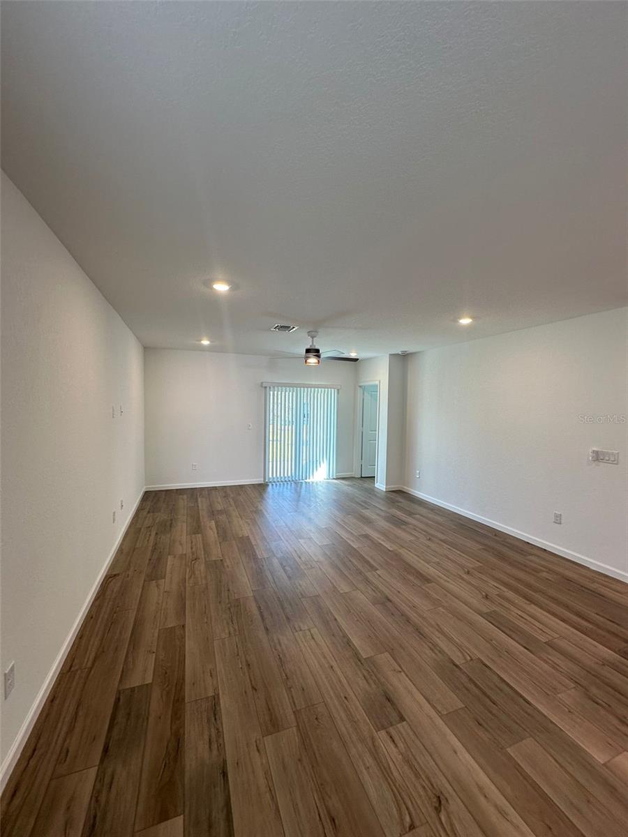 Image 5 of 28 For 11186 Fernbrook Drive