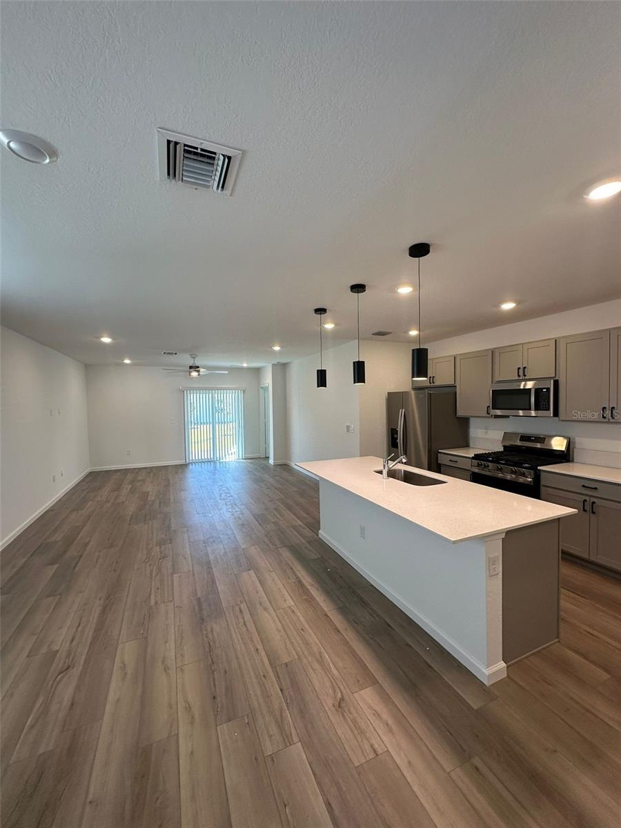 Image 7 of 28 For 11186 Fernbrook Drive